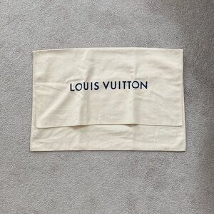 Louis Vuitton Med Dust Cover